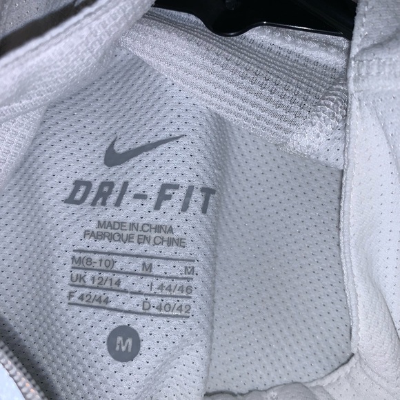 Nike Pullover - Picture 2 of 2